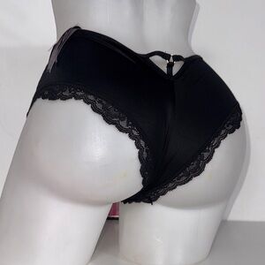 Victoria's Secret Black Lace Panties cheeky Sz M NWT